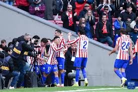 为什么职业玩家更少解释？（为何职业玩家不常解释？）